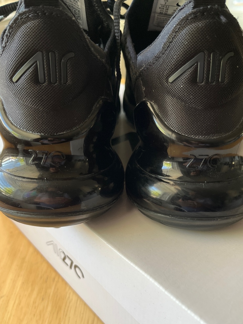 Women’s Nike Air Max 270 - Picture 3 of 10